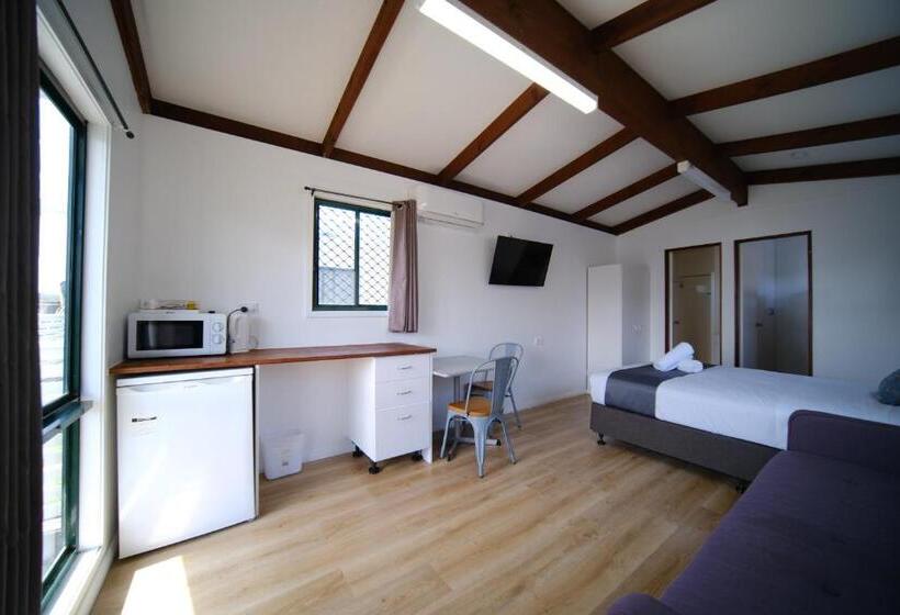 فندق Lakeside Inn Wollongong