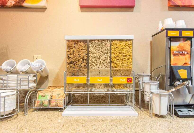 هتل Comfort Suites Rochester Henrietta University Area