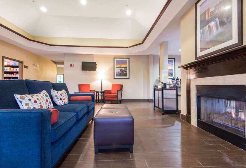 هتل Comfort Suites Rochester Henrietta University Area