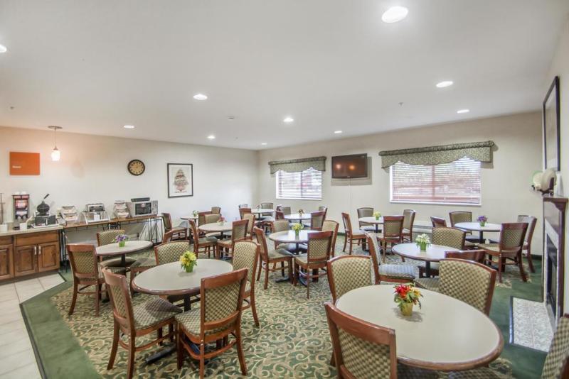 هتل Comfort Suites Rochester Henrietta University Area