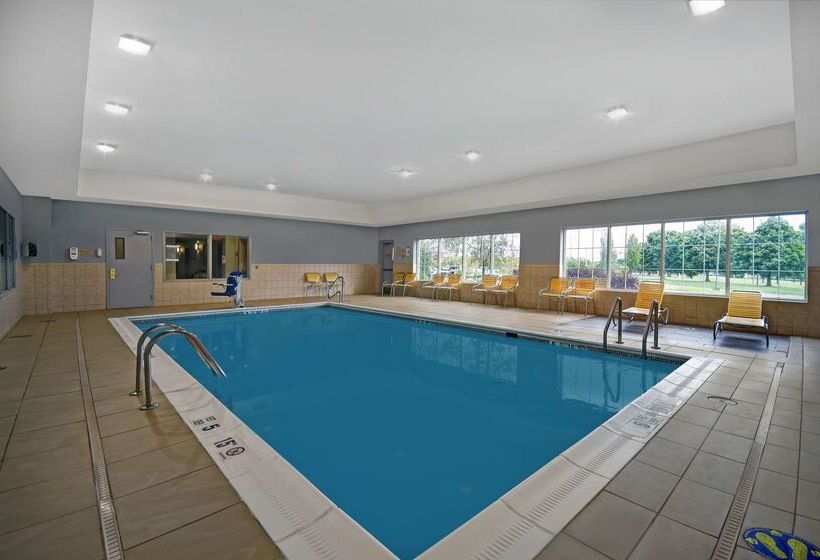 هتل Spark By Hilton Rochester University Area