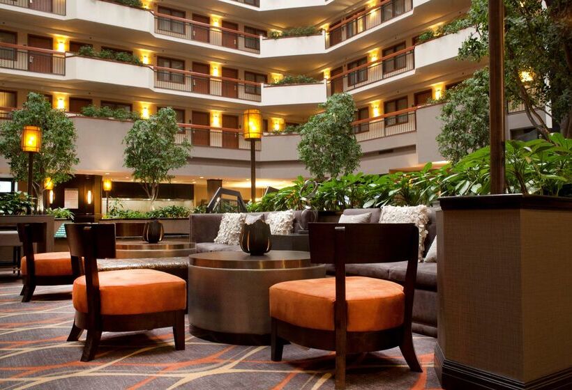 هتل Embassy Suites By Hilton Austin Arboretum