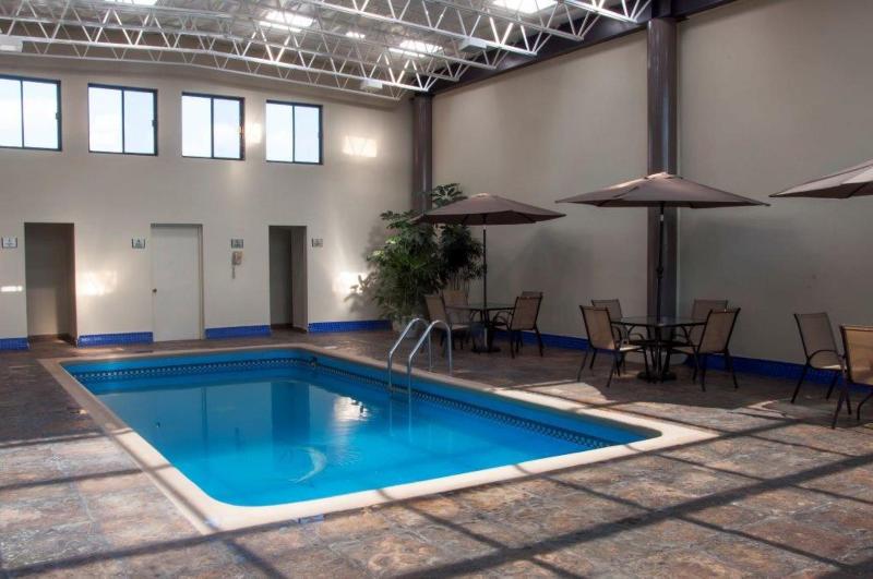 فندق Everest Ciudad Victoria