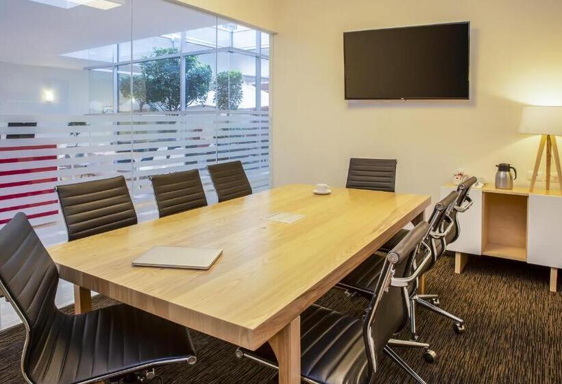 ホテル Fiesta Inn Centro Historico