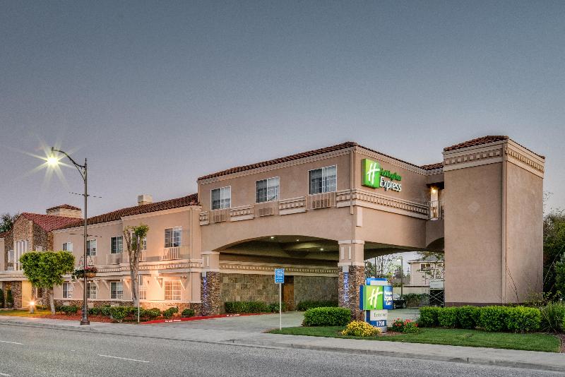هتل Holiday Inn Express & Suites Santa Clara, An Ihg