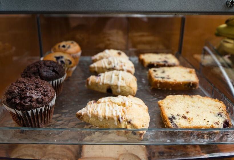 هتل Holiday Inn Express & Suites Santa Clara, An Ihg