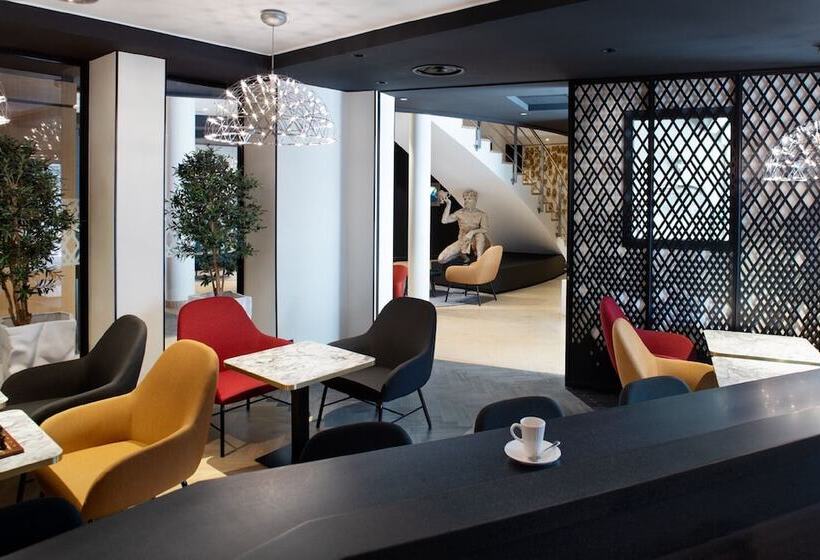 ホテル Le Richebourg Hôtel, Restaurant & Spa