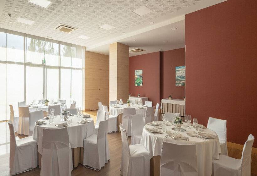 هتل Puerta De Bilbao