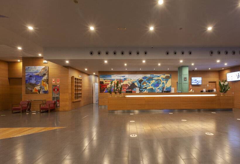 هتل Puerta De Bilbao