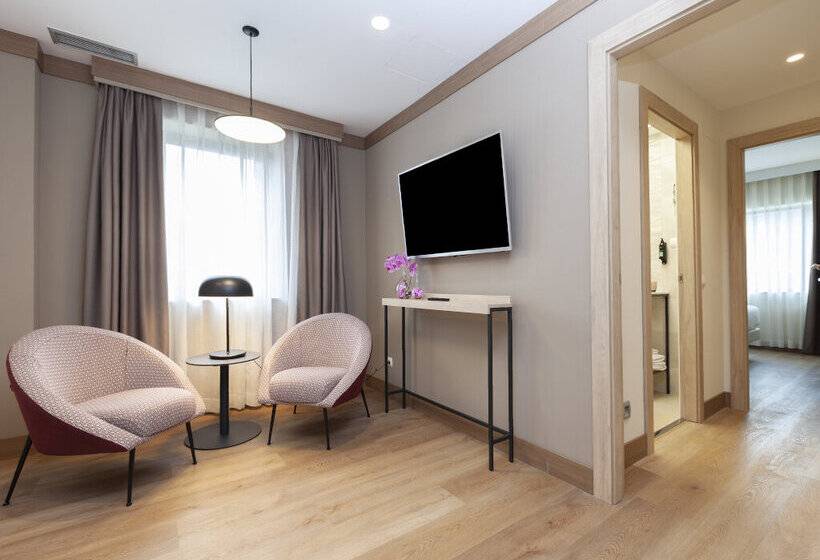 هتل Puerta De Bilbao