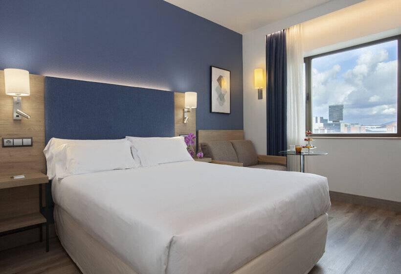 هتل Puerta De Bilbao