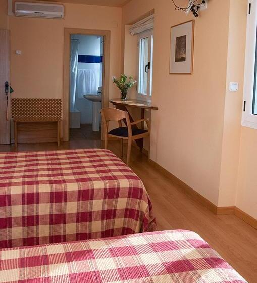 בית מלון כפרי Villa De Ayerbe