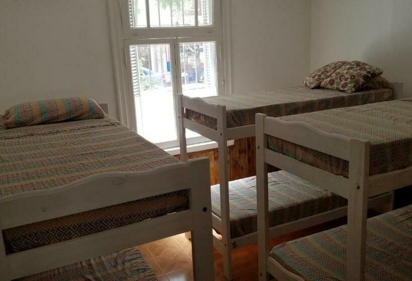 پانسیون Hostel Brown