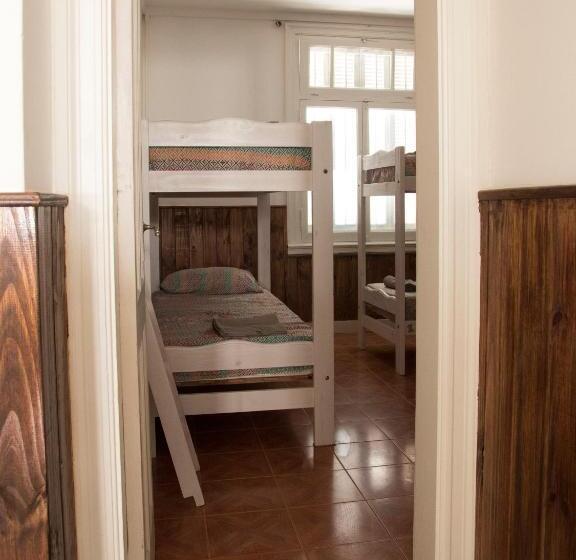 پانسیون Hostel Brown