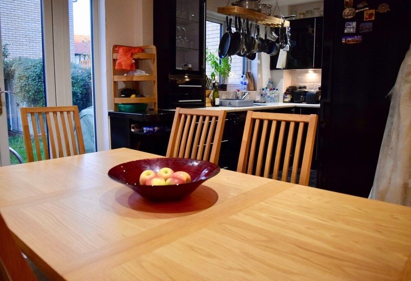 2 Bedroom House With Garden In Bermondsey