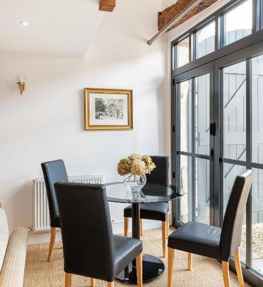 住宿加早餐  The Old Parsonage