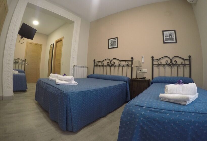 Hostal El Pilar
