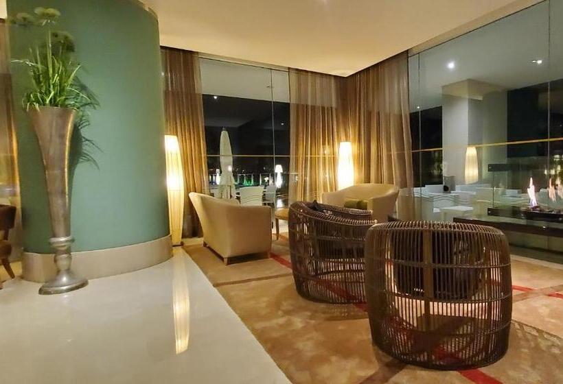 ホテル Cascais Miragem Health & Spa