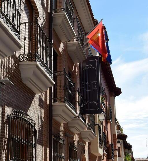 هتل Complutense