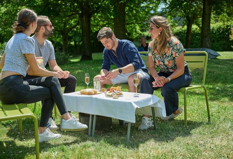 The Jangle Hotel   Paris   Charles De Gaulle   Airport