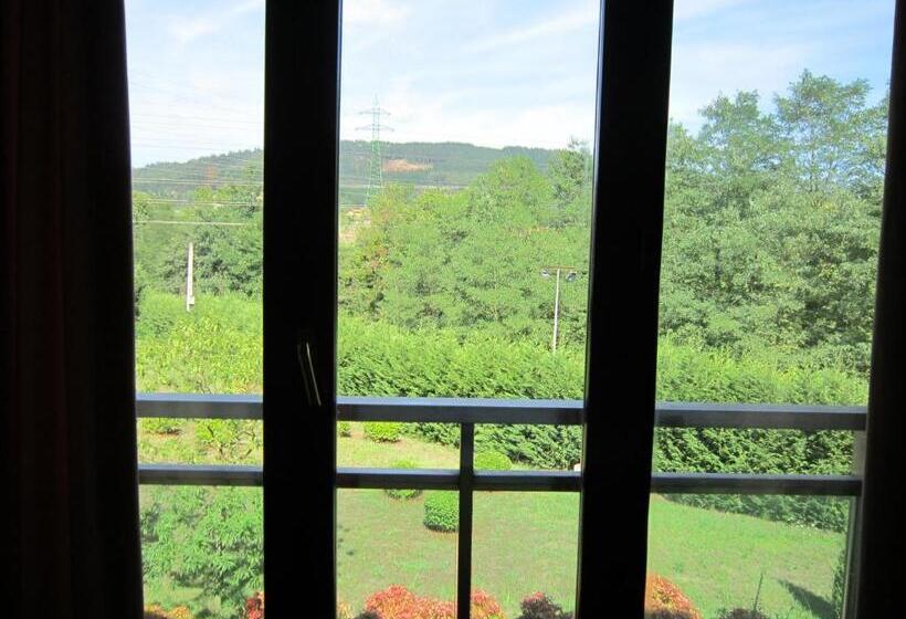 בית מלון כפרי Euba