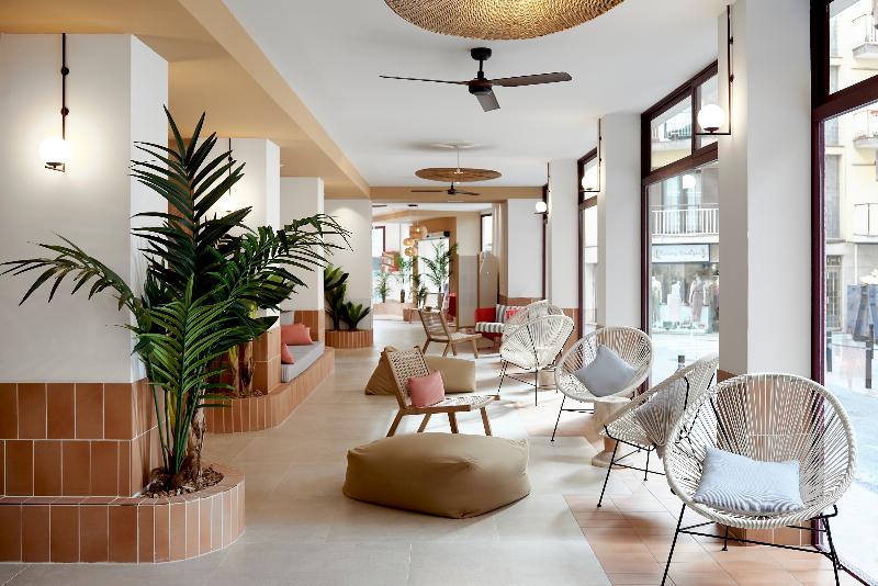 هتل tent Lloret de Mar