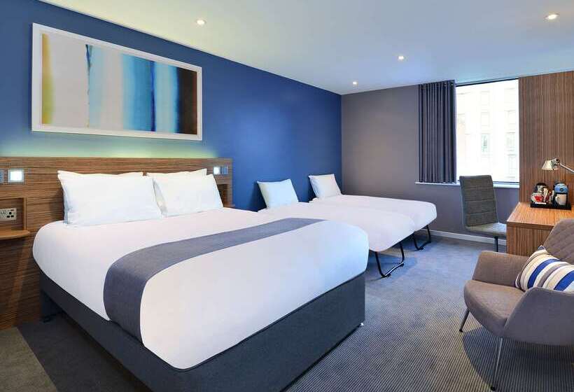 هتل Travelodge London City Airport