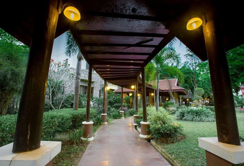 استراحتگاه Jirung Health Village