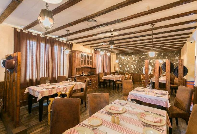 리조트 Grand Palladium Select Palace Ibiza