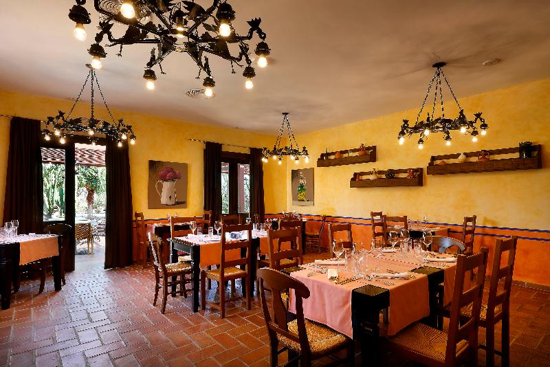 리조트 Grand Palladium Select Palace Ibiza