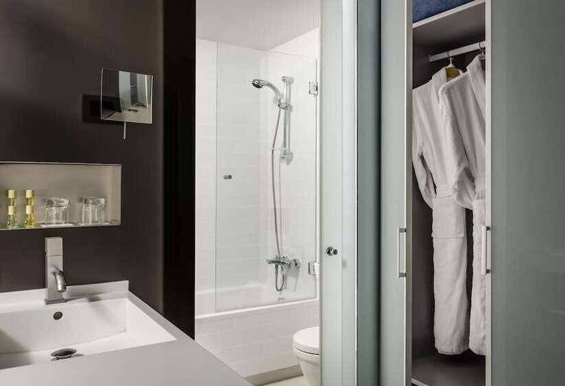 Отель Ikonik Anglí