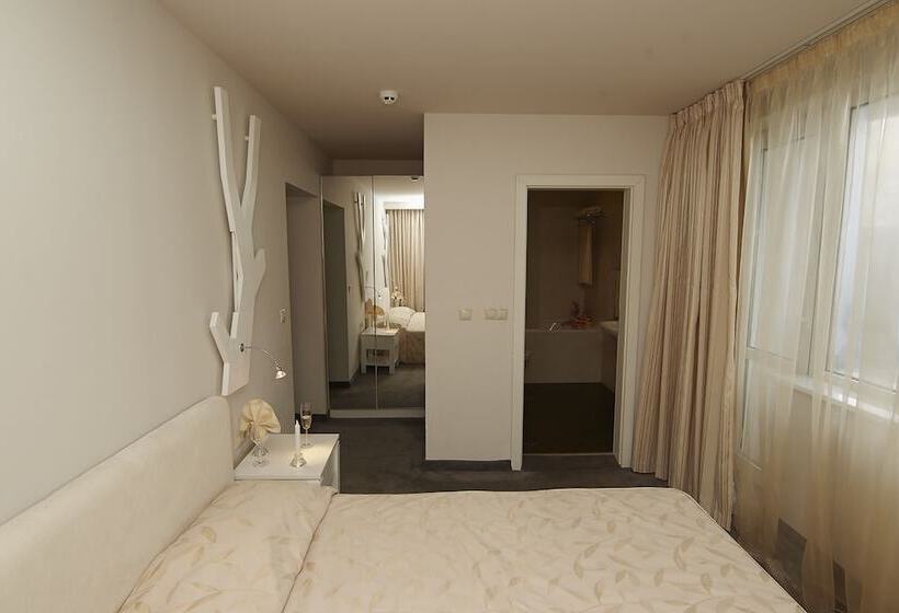 בית מלון כפרי Festa Chamkoria Apartments