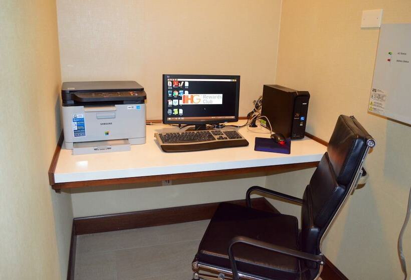 בית מלון כפרי Hampton Inn By Hilton Calexico