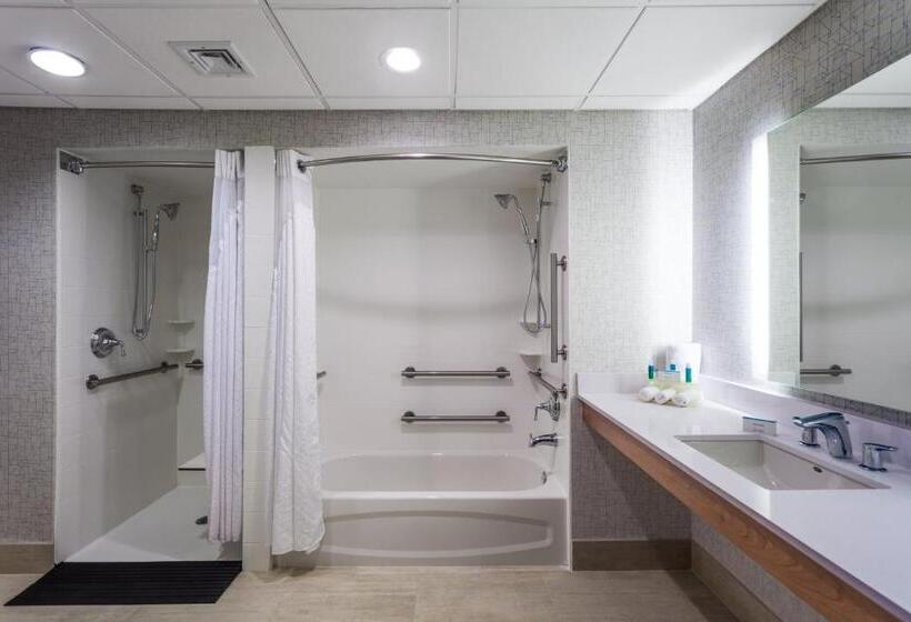 فندق Holiday Inn Express Hauppauge Long Island, An Ihg