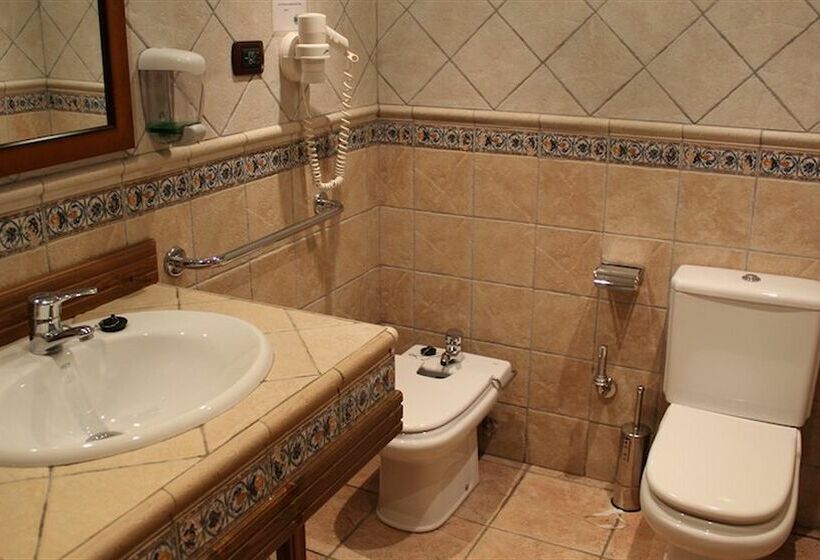 فندق Hospedería Castillo del Papa Luna