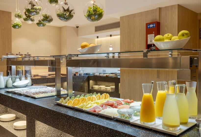 호텔 Ilunion Auditori