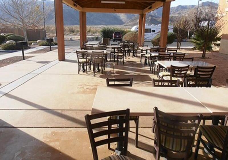 בית מלון כפרי Oasis Inn And Suites Joshua Tree 29 Palms