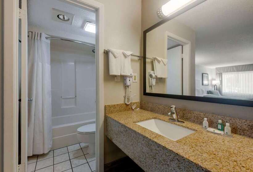 هتل Quality Inn St. Augustine Outlet Mall