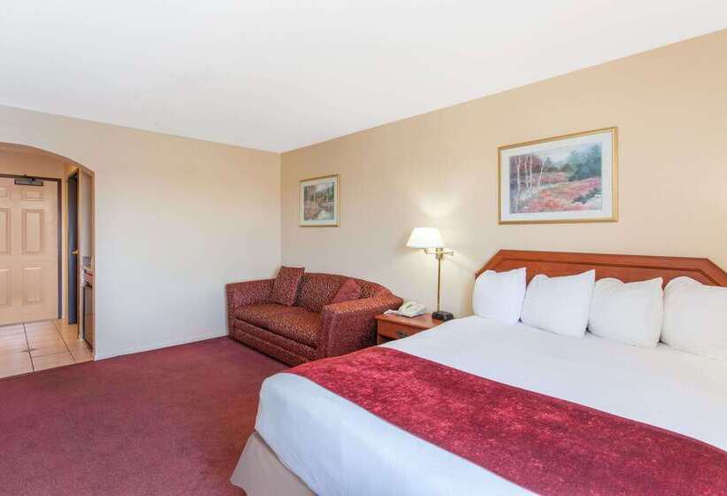 هتل Ramada By Wyndham Fresno Northwest