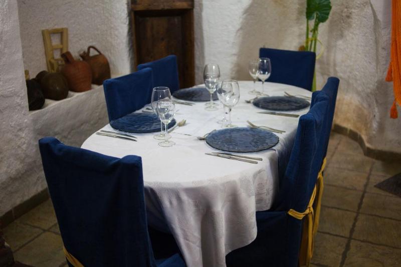 هتل روستایی Cuevas Abuelo Ventura