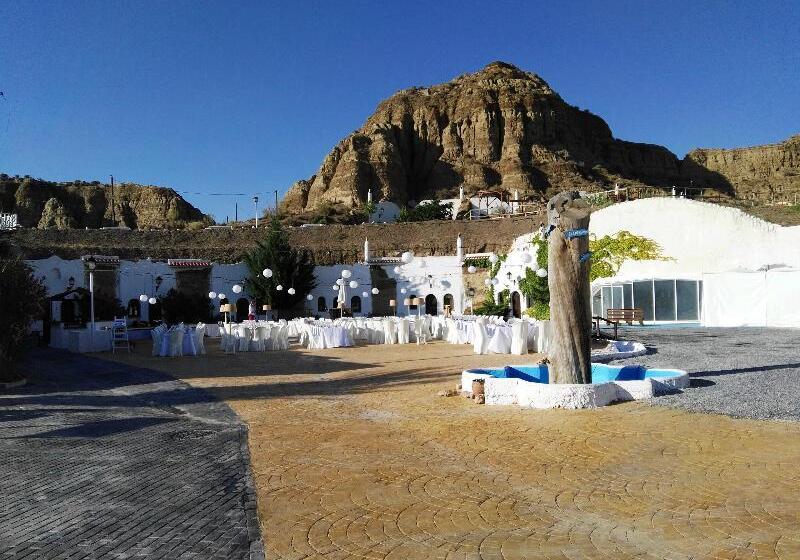 هتل روستایی Cuevas Abuelo Ventura