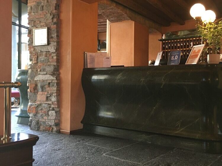 هتل Albergo Le Due Corti