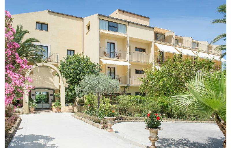 ホテル Alberi del Paradiso