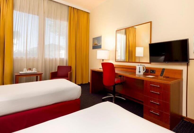 Otel Crowne Plaza Venice East, An Ihg