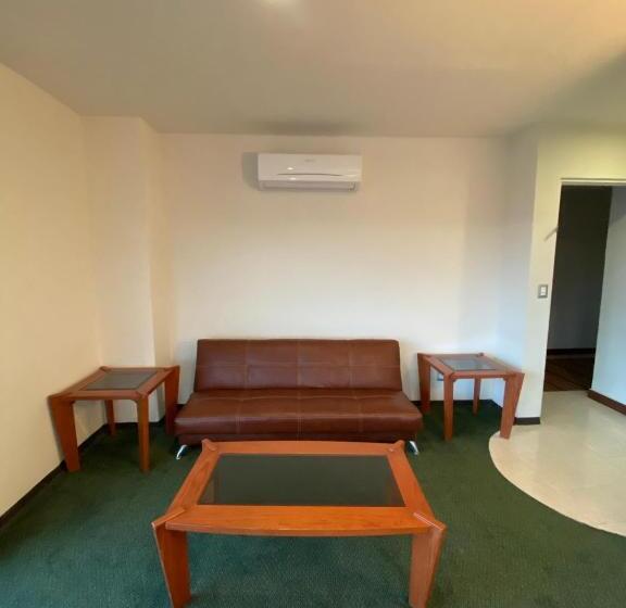 هتل Enterprise Inn Poliforum