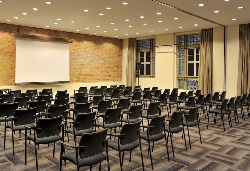 ホテル Garden Court Victoria Junction