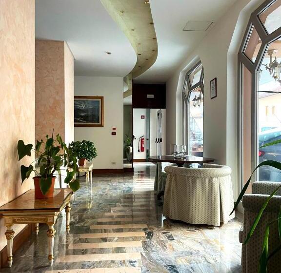 בית מלון כפרי Miramonti