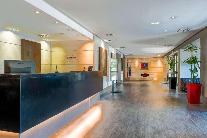 בית מלון כפרי Quality  Rouge Et Noir