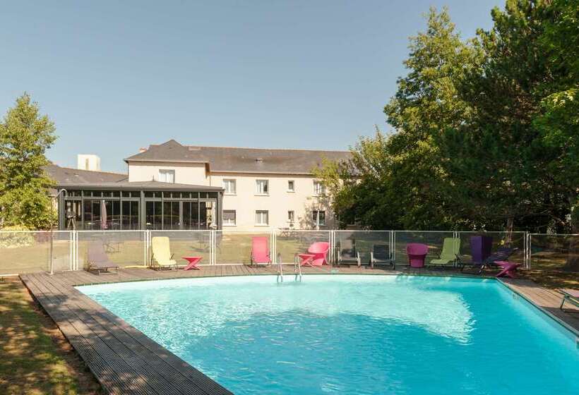 هتل The Originals City, Hôtel La Saulaie, Saumur Ouest