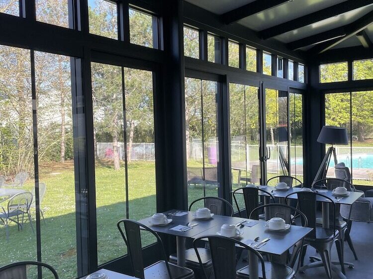 هتل The Originals City, Hôtel La Saulaie, Saumur Ouest